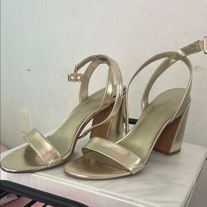 Nine West Gold Chunky Heels Ankle Strap Size 8 1/2